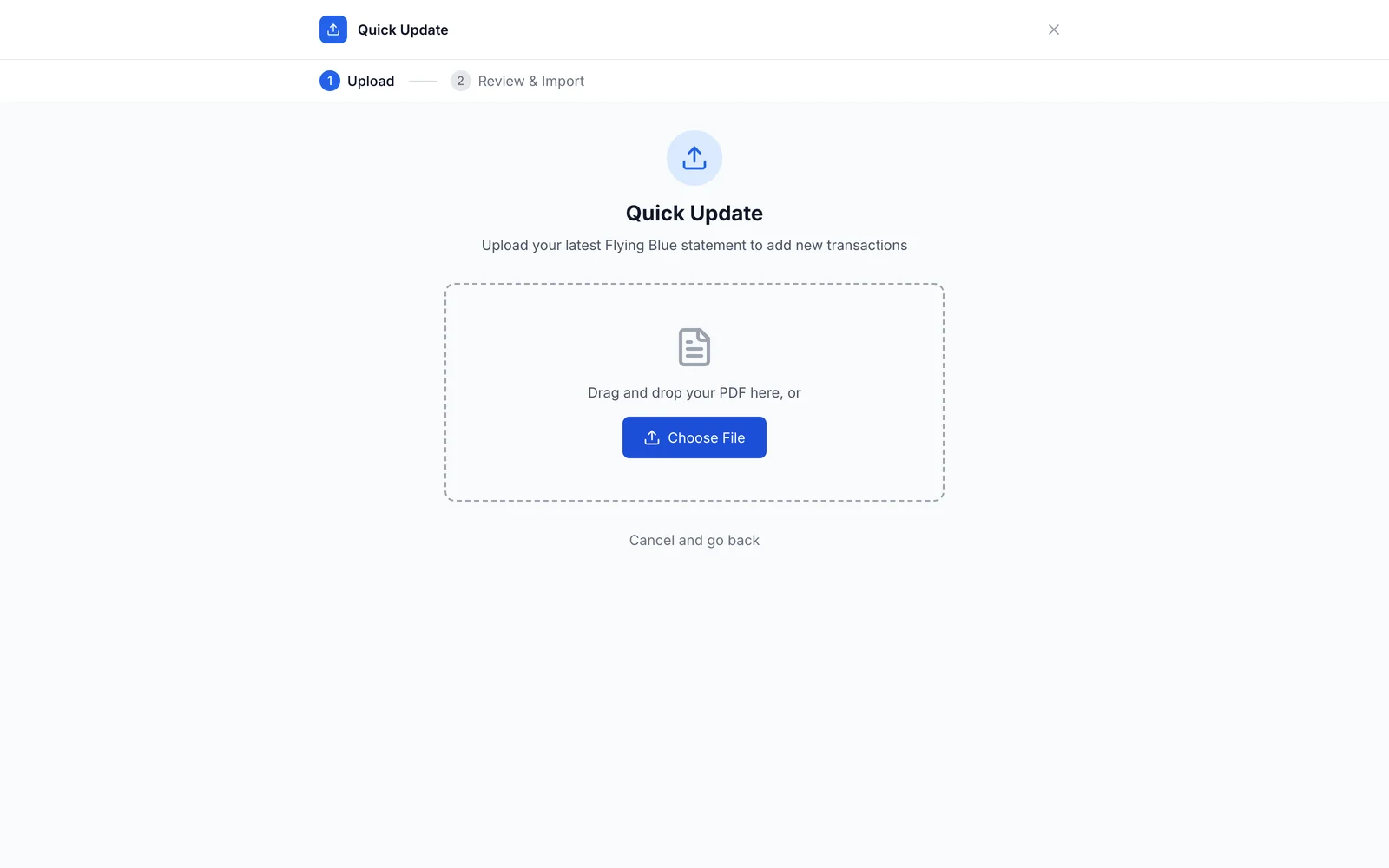 SkyStatus Quick Update Assistent bei Schritt 1 Upload: Drag-and-drop-Bereich für das Flying Blue PDF mit Choose File Button, Schritt 2 Review & Import in der Schrittanzeige